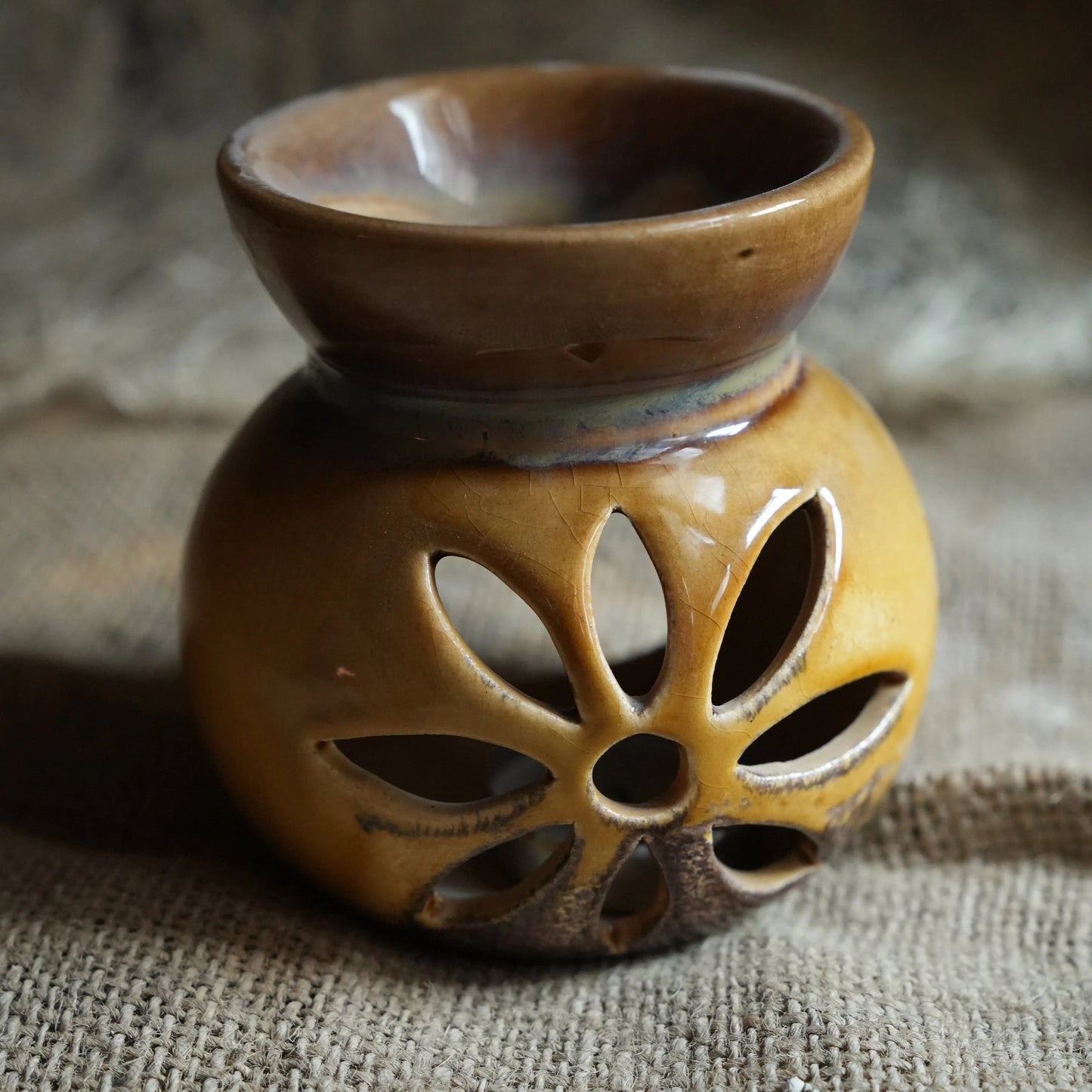 Stoneware Çiçek Buhurdanlık Gülsüm Sanat Evi